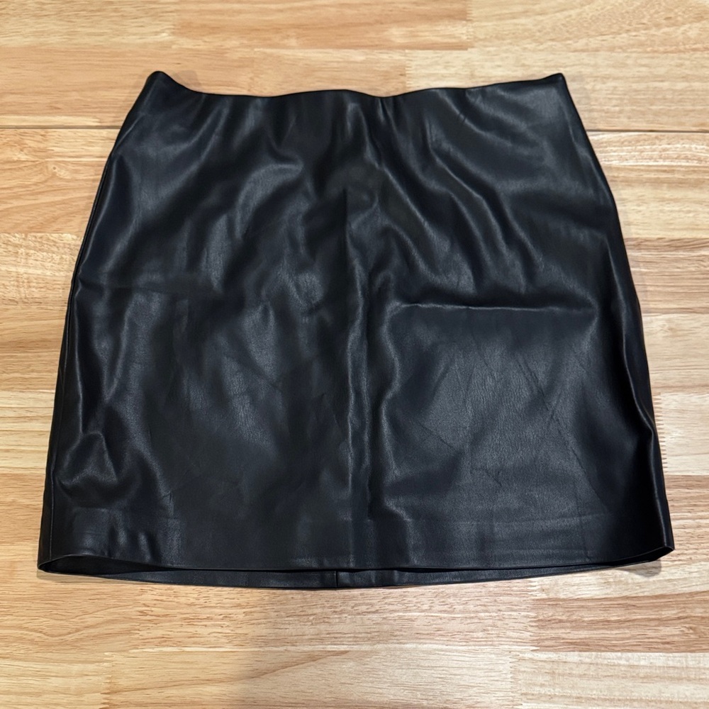 Windsor Black Faux Leather Mini Skirt